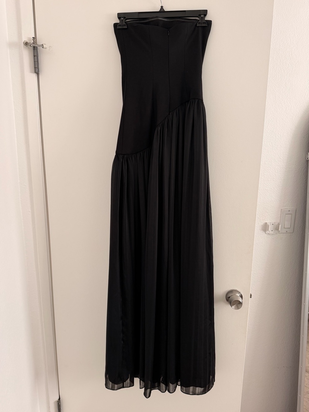 Lovers & Friends Alice Strapless Gown - Picture 5 of 7